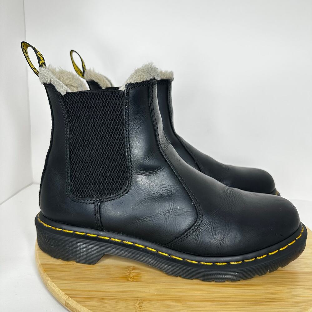 Dr. Martens 2976 Leonore Faux Fur Lined Leather Chelsea Boots Slip On Size 10